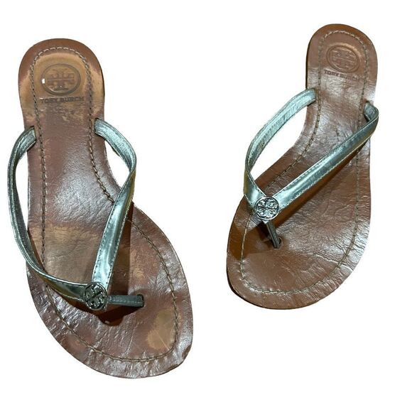 Tory Burch Silver Metallic Terra Thong Sandals - Picture 4 of 14